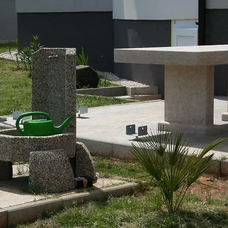 Helena Apartamento *